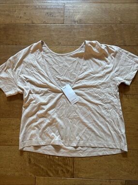Reserved Soft V-Neck Women's Relaxed Tee in Tan Sz XS NWT